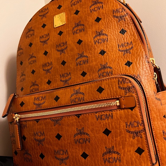 Large MCM Backpack - Picture 4 of 4